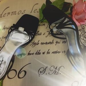 JACQUELINE FERRAR HEELS Evening Luscious